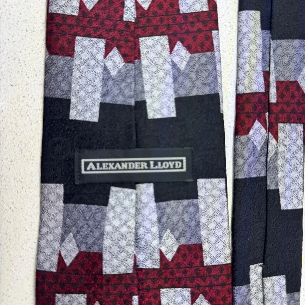 Alexander Lloyd Geometric Black and Gray Tie XLong All silk